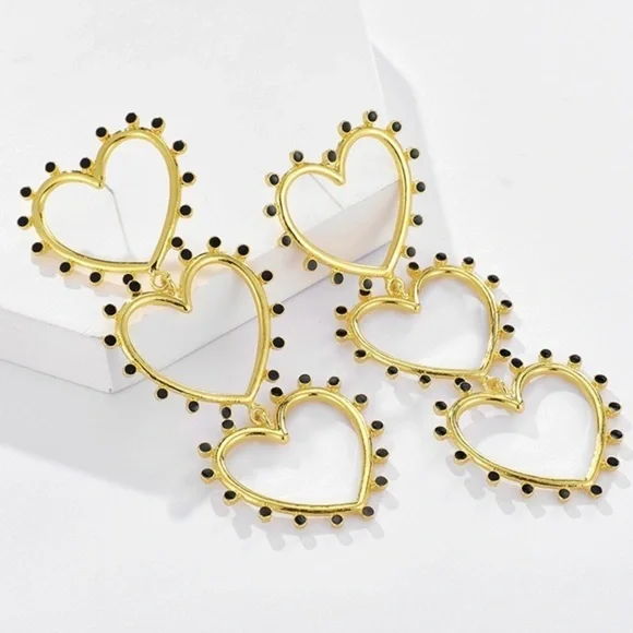3/$30 💛 Large Heart Drop Earrings - Picture 5 of 6